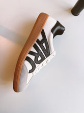 ARC Gum Sneaker - White/Black
