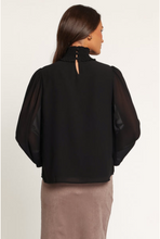 Linna Keyhole Blouse