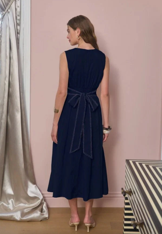 Contrast Stitch Midi Dress Arco Avenue Contrast Stitch Midi Dress Arco Avenue