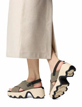 Aura Slingback