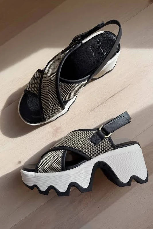 Aura Slingback