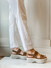 16350 Platform Sandal